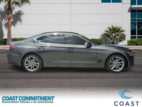Used 2022 Genesis G70 2.0T RWD image 5
