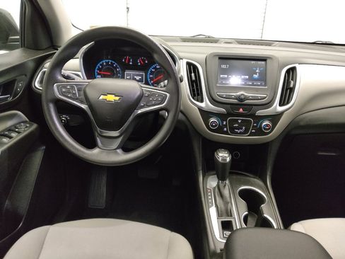 Used 2018 Chevrolet Equinox LT image 22