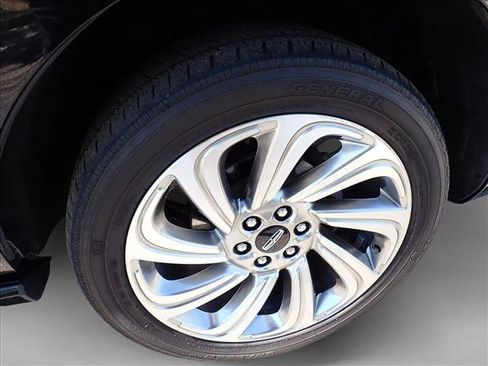 Used 2024 Lincoln Navigator Reserve AWD/4WD image 7