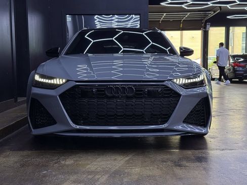 Used 2022 Audi RS 6 AWD/4WD image 2