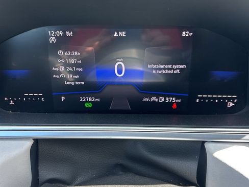 Used 2025 Volkswagen Taos SE AWD/4WD image 9