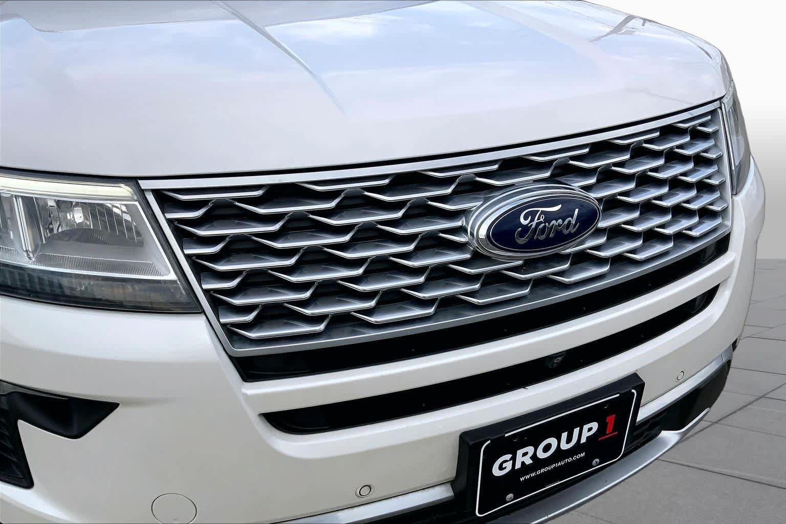 Used 2019 Ford Explorer Platinum AWD/4WD image 29