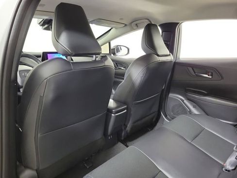 Used 2025 Toyota Prius FWD image 11