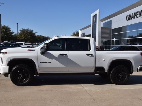 Used 2022 Chevrolet Silverado 2500 LTZ w/ LTZ Plus Package image 12