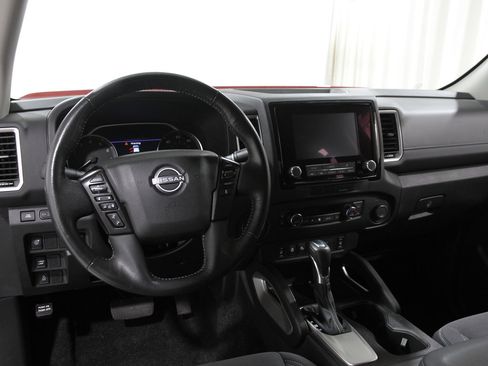 Used 2023 Nissan Frontier SV w/ SV Convenience Package image 6