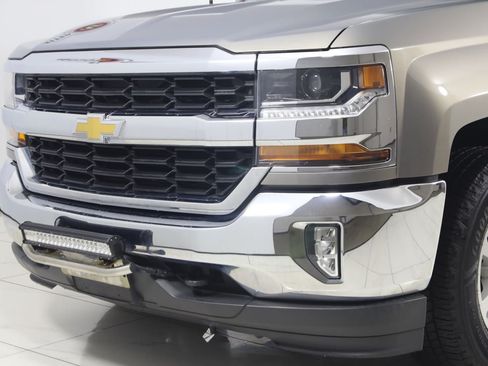 Used 2017 Chevrolet Silverado 1500 LT w/ All Star Edition AWD/4WD image 43