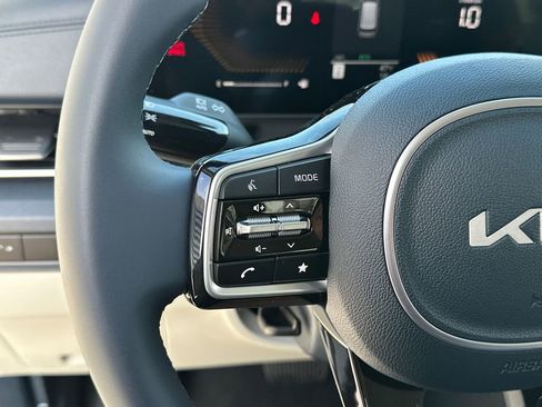 New 2026 Kia Carnival EX FWD image 22