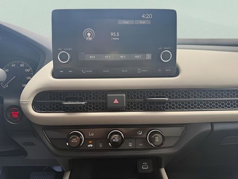 Certified 2024 Honda HR-V LX image 17