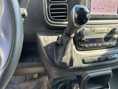 Used 2025 RAM ProMaster 2500 w/ Convenience Group FWD image 21