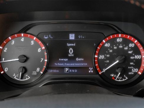 Used 2024 Nissan Titan PRO-4X w/ Pro-4x Convenience Package image 16