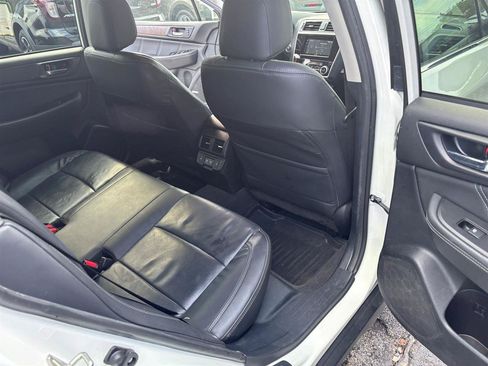Used 2019 Subaru Outback 2.5i Limited AWD/4WD image 11