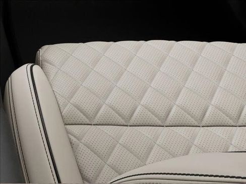 Used 2025 Genesis G70 3.3T Advanced w/ Sport Prestige Package image 16