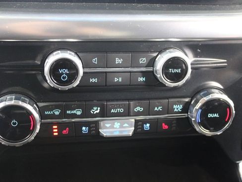 Used 2023 Ford F150 Lariat image 30