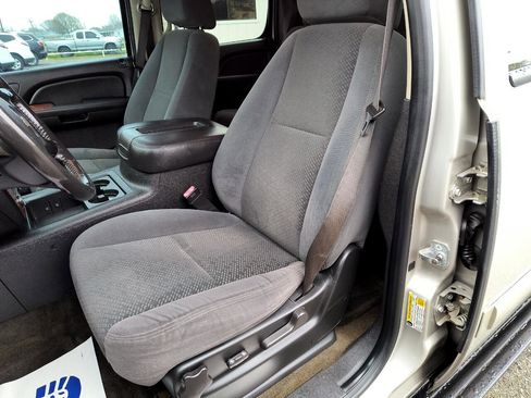 Used 2008 Chevrolet Avalanche LT image 17