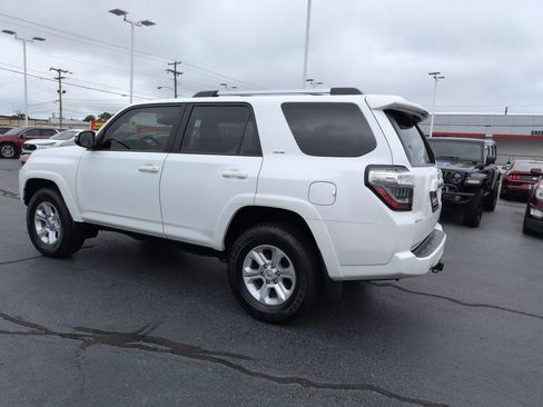 Certified 2024 Toyota 4Runner SR5 Premium w/ Moonroof Package AWD/4WD image 3