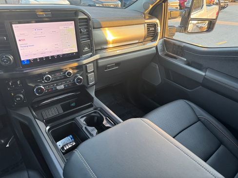 New 2026 Ford F350 Lariat w/ Lariat Premium Package image 33