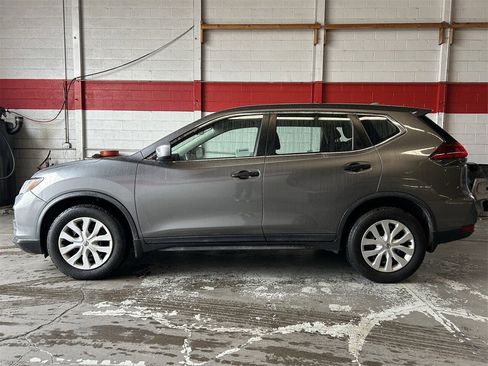 Certified 2019 Nissan Rogue S image 3