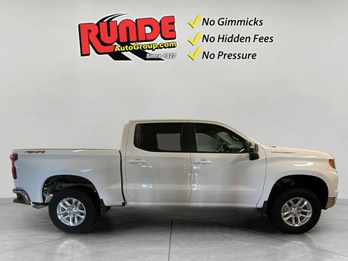 Used 2023 Chevrolet Silverado 1500 LT AWD/4WD image 7