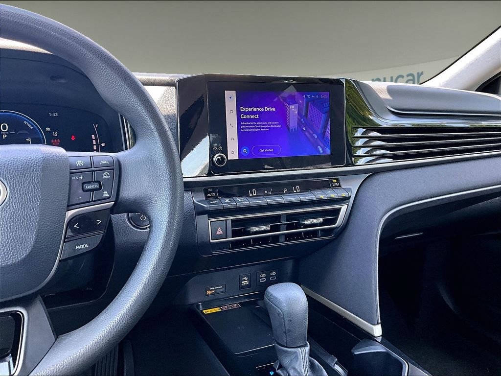 Used 2025 Toyota Camry LE FWD image 18