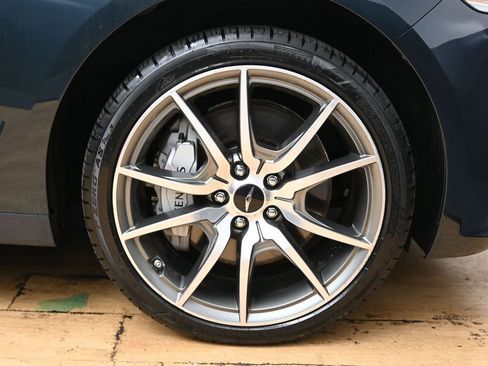 Used 2024 Genesis G70 2.5T AWD/4WD image 13