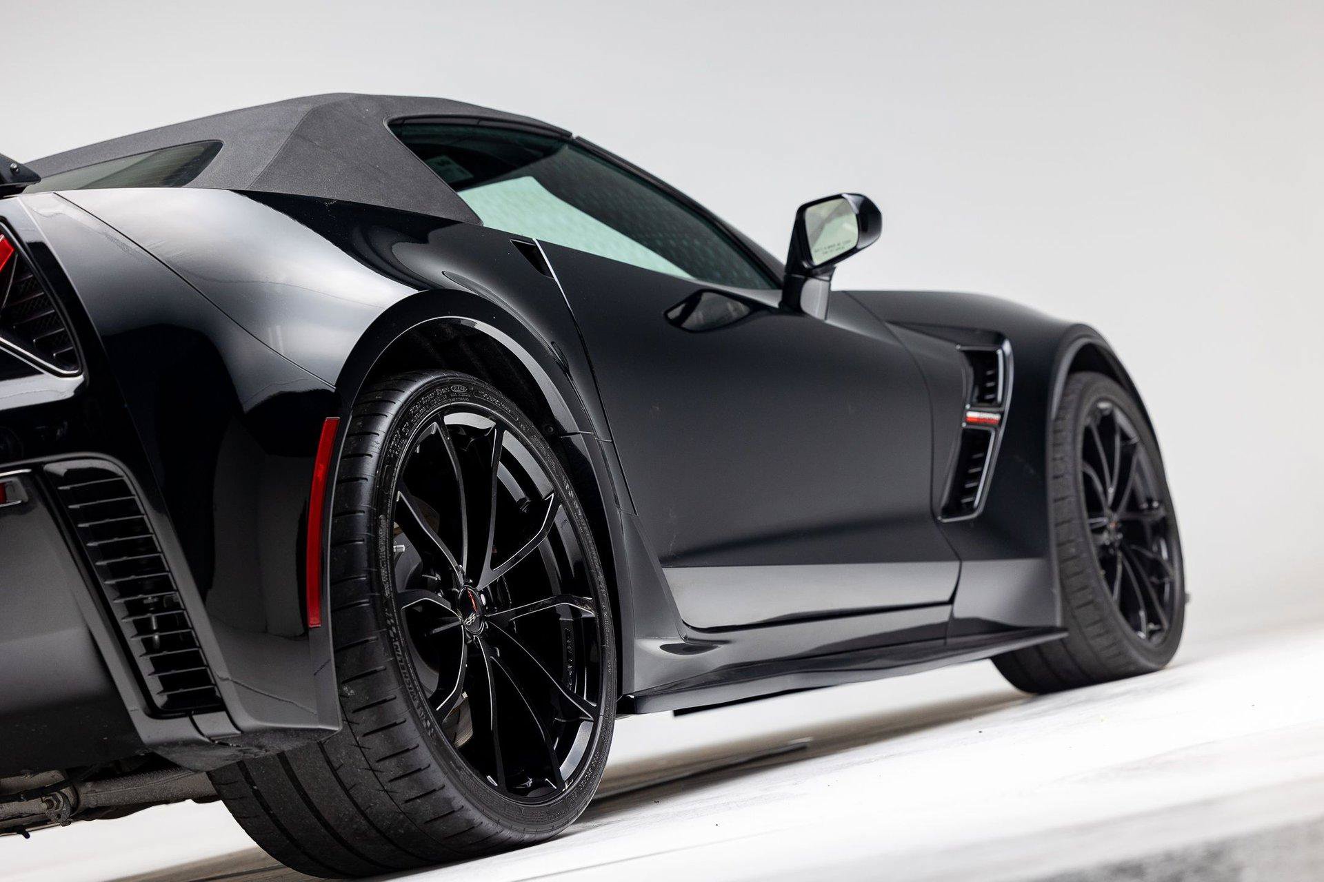 Used 2019 Chevrolet Corvette Grand Sport w/ Carbon Flash Badge Package RWD image 10