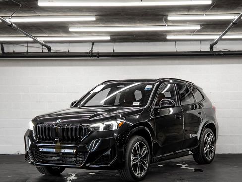 Used 2023 BMW X1 xDrive28i w/ M Sport Package image 1