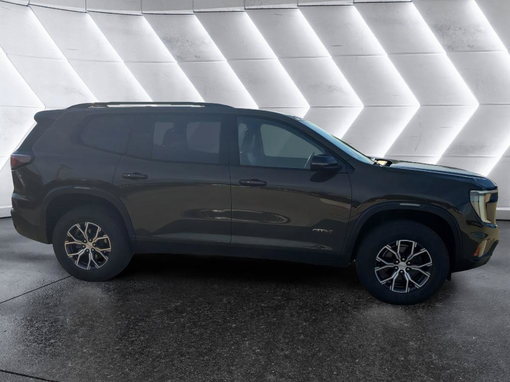 Used 2024 GMC Acadia AT4 w/ Luxury Package AWD/4WD image 4