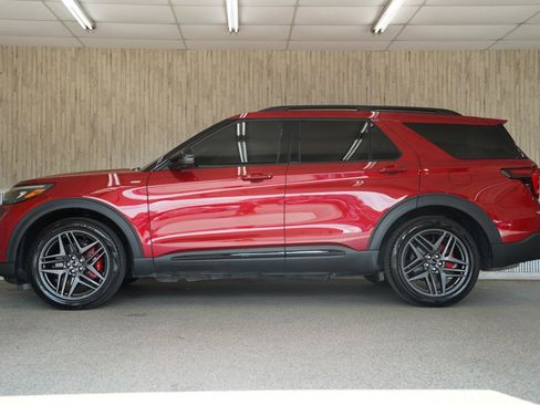 Used 2026 Ford Explorer ST-Line w/ ST-Line Street Pack RWD image 5