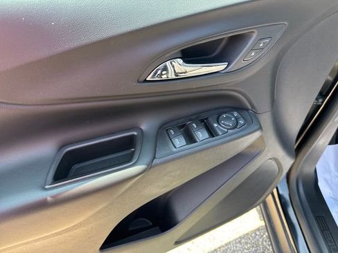 Used 2019 Chevrolet Equinox LT image 11
