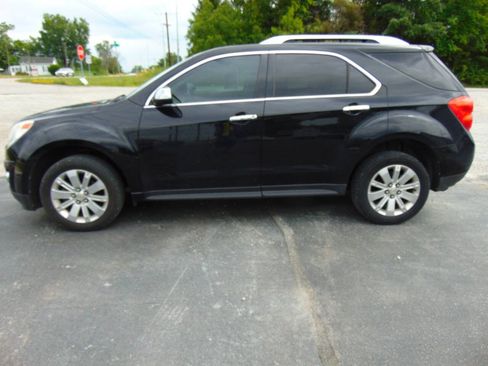 Used 2010 Chevrolet Equinox LT w/ Chrome Appearance Package FWD image 5