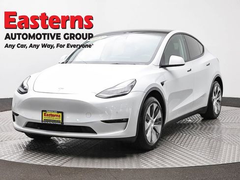 Used 2021 Tesla Model Y 2WD image 1