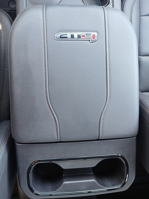 Used 2025 GMC Sierra 2500 AT4 w/ AT4 Premium Plus Package AWD/4WD image 46