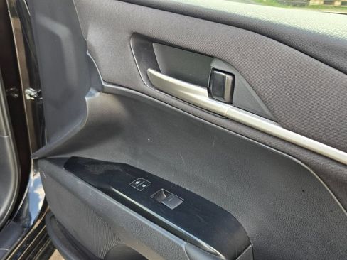 Used 2025 Toyota Camry LE FWD image 28