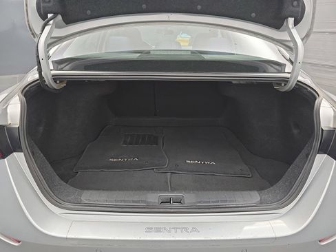 Used 2021 Nissan Sentra SV FWD image 34