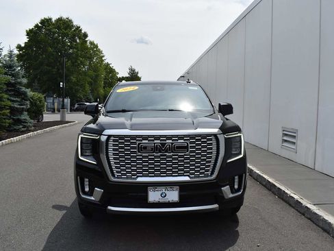 Used 2024 GMC Yukon XL Denali w/ Denali Reserve Package AWD/4WD image 2