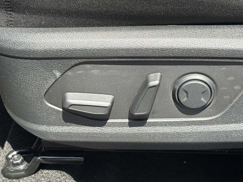 New 2026 Kia Sportage LX FWD image 19