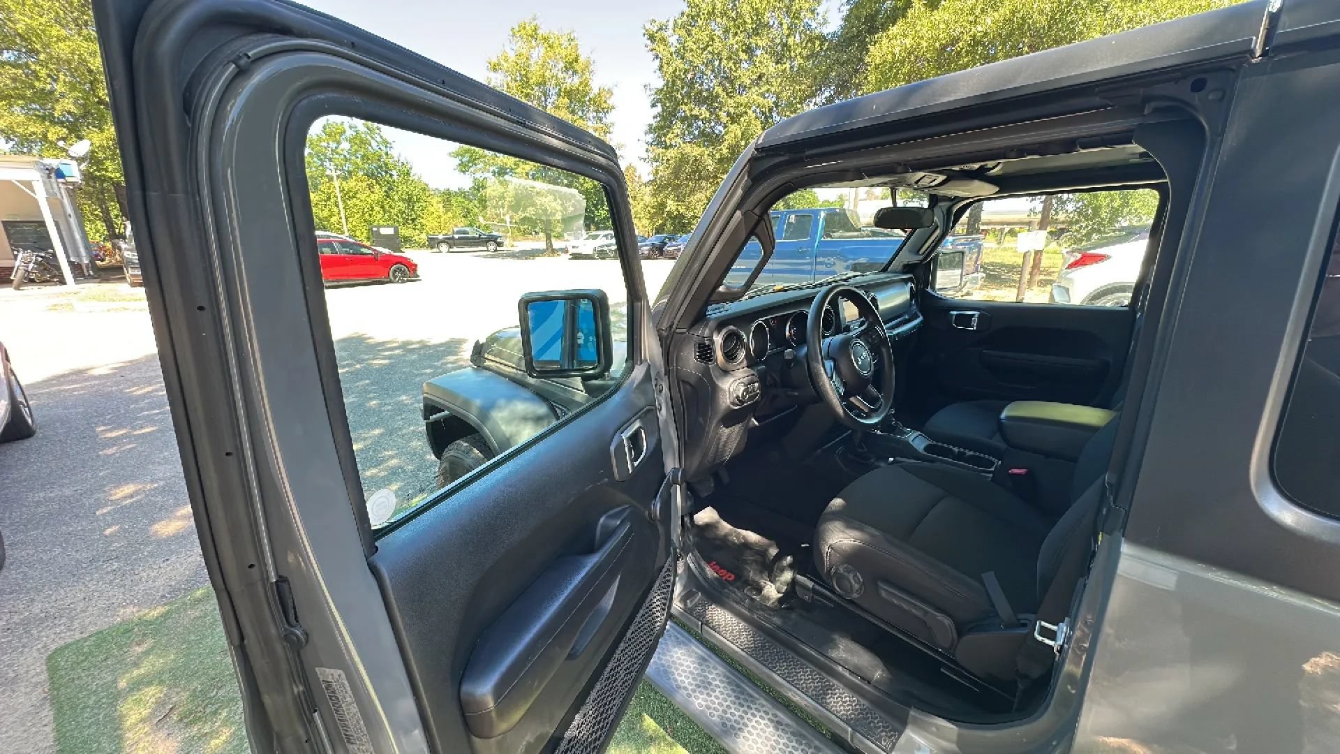 Used 2020 Jeep Wrangler Sport AWD/4WD image 10