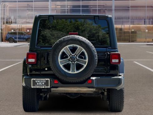 Used 2020 Jeep Wrangler Unlimited Sahara AWD/4WD image 5