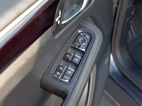 Used 2021 Porsche Macan S image 23