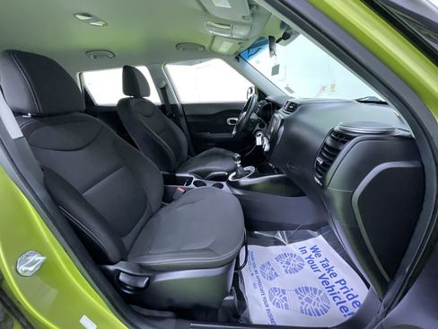 Used 2018 Kia Soul FWD image 28