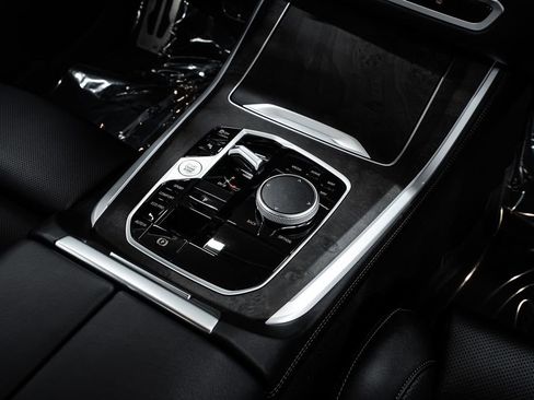 Used 2024 BMW X5 sDrive40i w/ M Sport Package image 26