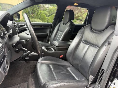 Used 2008 Porsche Cayenne Turbo AWD/4WD image 9