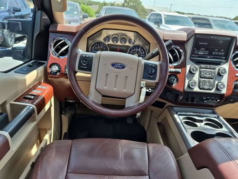 Used 2014 Ford F250 King Ranch w/ FX4 Off-Road Package AWD/4WD image 34