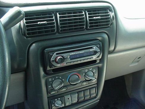 Used 1999 Pontiac Montana Extended w/ Opt Pkg image 18