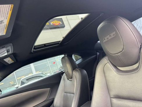 Used 2015 Chevrolet Camaro SS w/ Green Flash Special Edition image 18