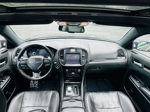 Used 2020 Chrysler 300 S RWD image 9