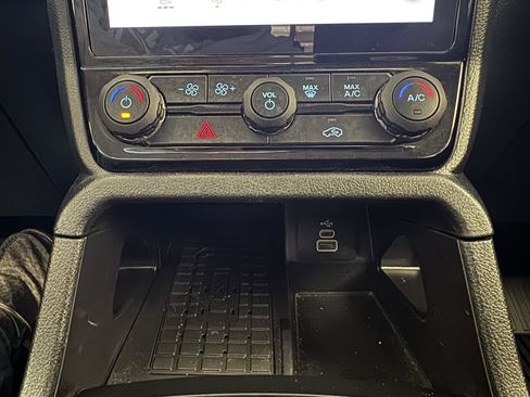 Used 2025 Ford Ranger XLT w/ Equipment Group 301A High image 15