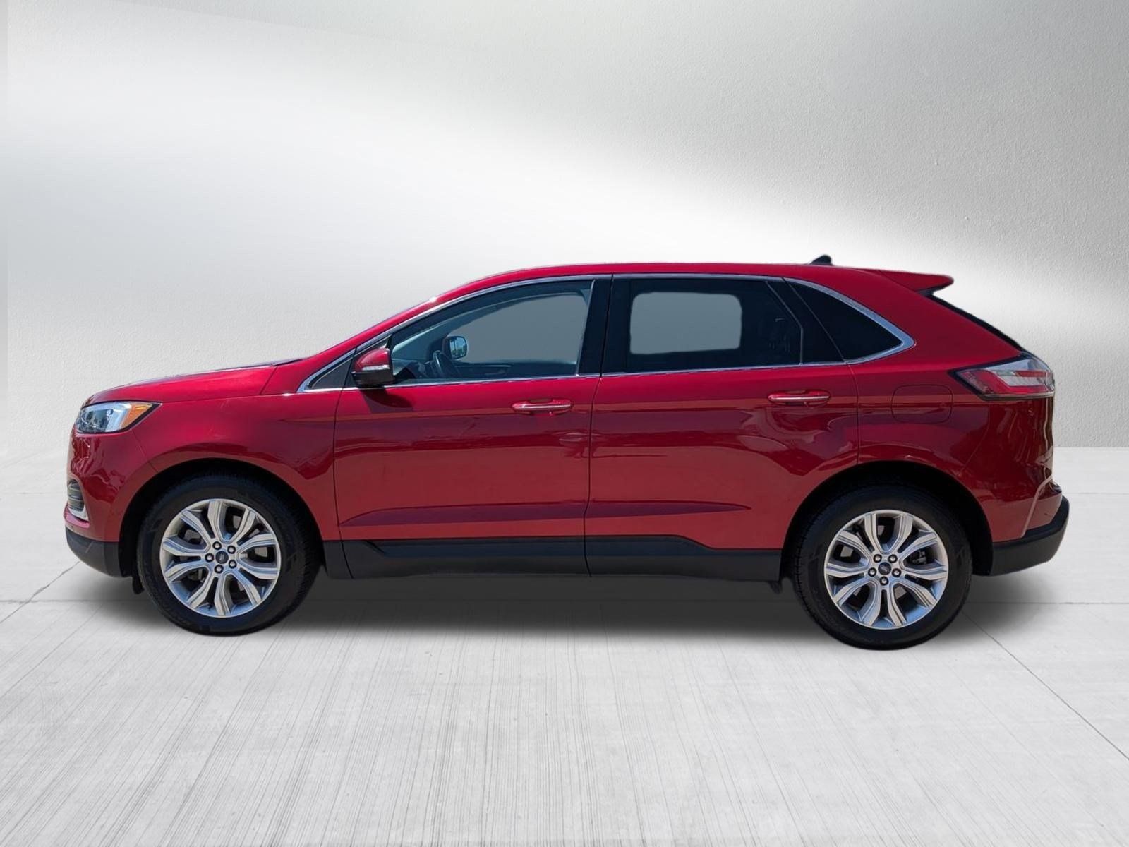 Used 2022 Ford Edge Titanium AWD/4WD image 3