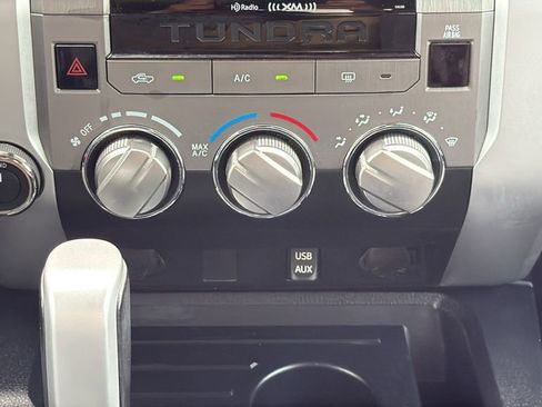 Used 2018 Toyota Tundra SR5 w/ SR5 Upgrade Package image 24