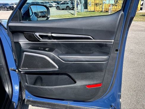 Used 2025 Kia Telluride S image 25